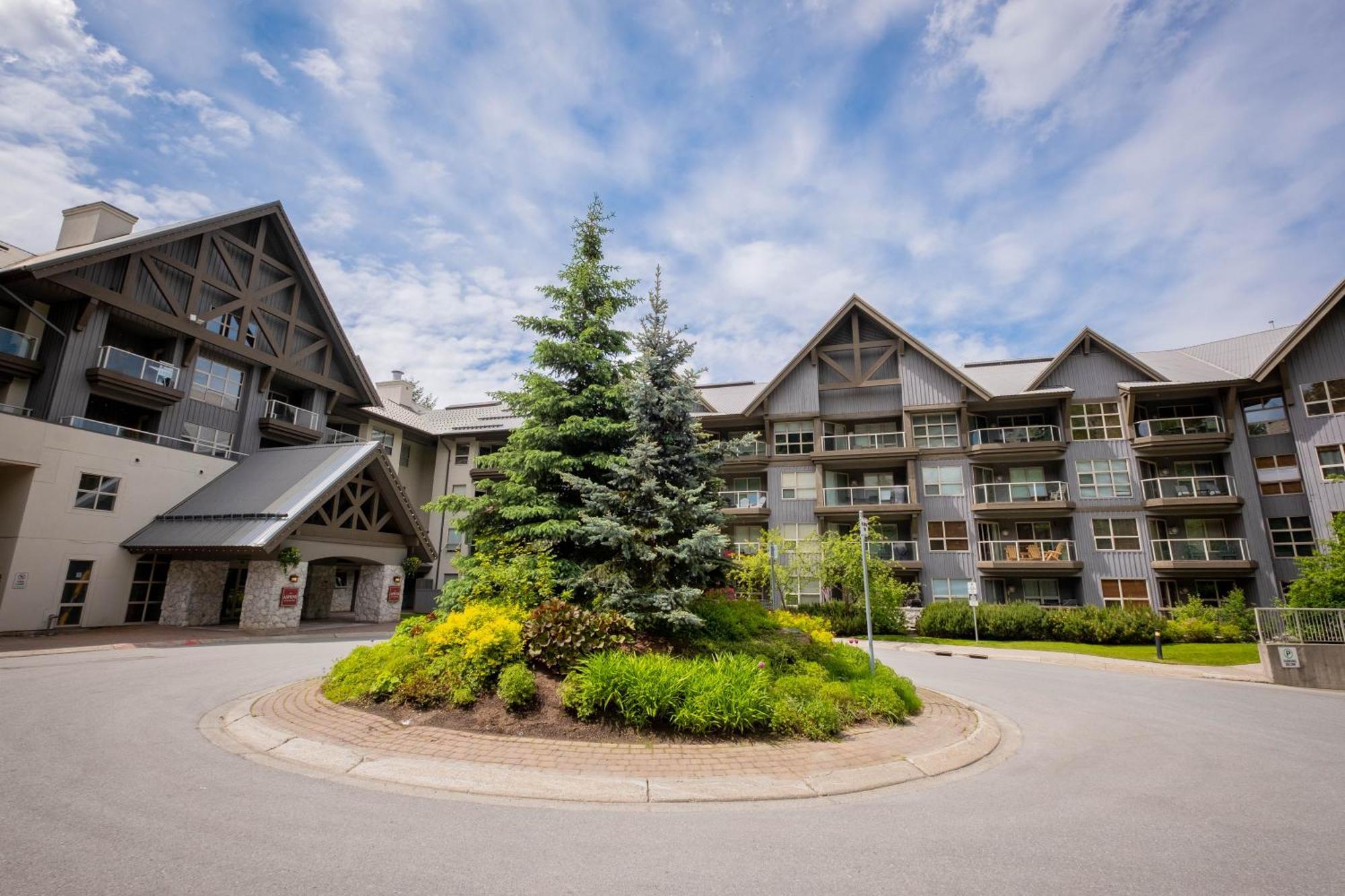 The Aspens By Outpost Whistler Villa Buitenkant foto