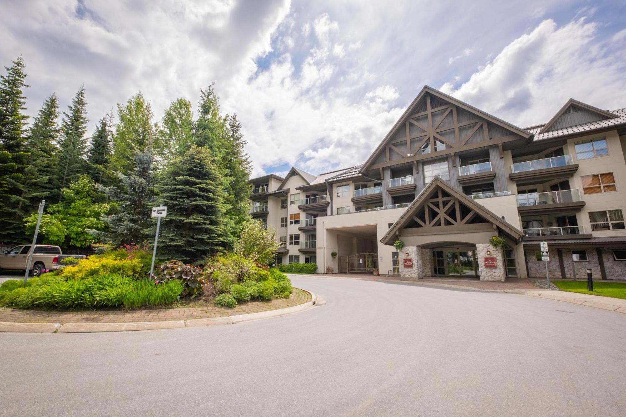 The Aspens By Outpost Whistler Villa Buitenkant foto